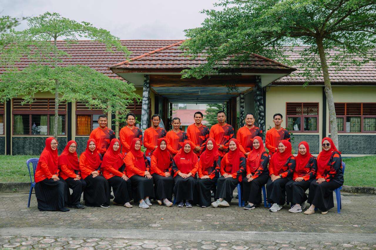 WE ARE SEPERADIK